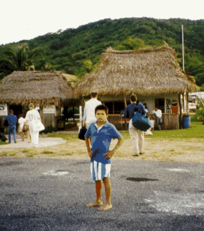 hndrs1.jpg (67505 bytes)