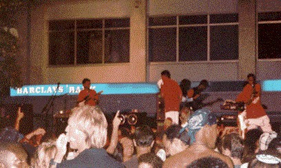 cymn9503.jpg (55920 bytes)