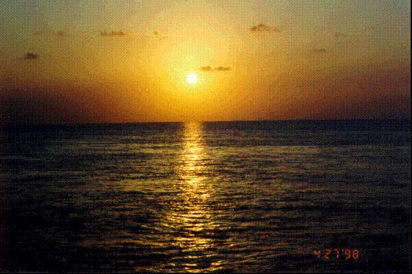 sunset1.jpg (77623 bytes)